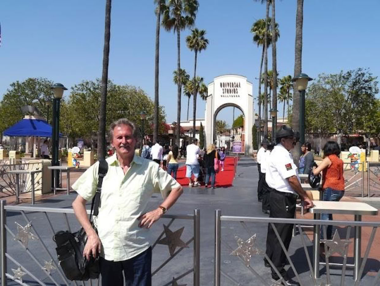 vor den United Studios in LA, Kurzbesuch