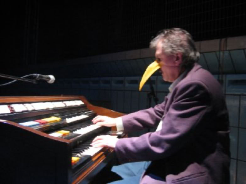 Gerhard Gruber in Artmann "How much, Schatzi" Projekttheater Vorarlberg