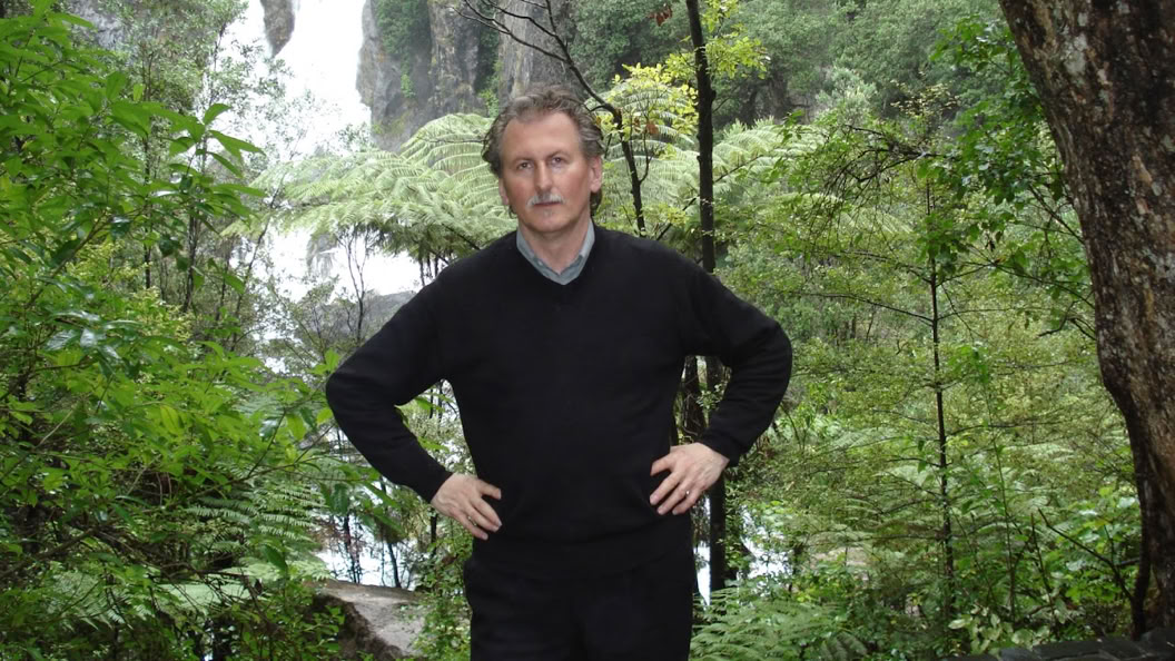 Gerhard Gruber in NZ, am Tarawerafluss